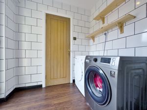 Photo 16- click for photo gallery